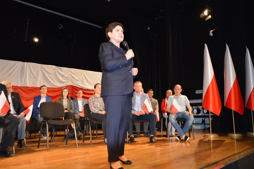 Wicepremier Beata Szydło spotkała się w Krapkowicach z mieszkańcami. Mówiła o przygotowaniach PiS do kolejnej kadencji 