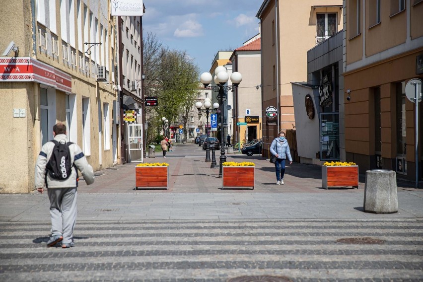 W tych miejscach co roku ustawiane są letnie ogródki.