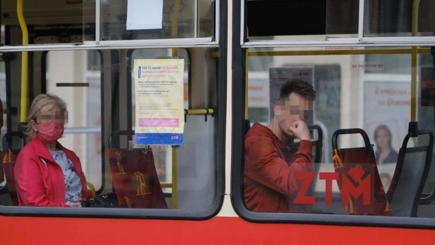 Co zrobić, gdy w tramwaju czy autobusie podróżuje pasażer...