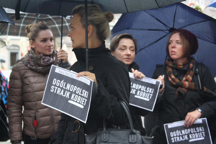 Czarny protest w czarny poniedziałek odbył się w strugach...