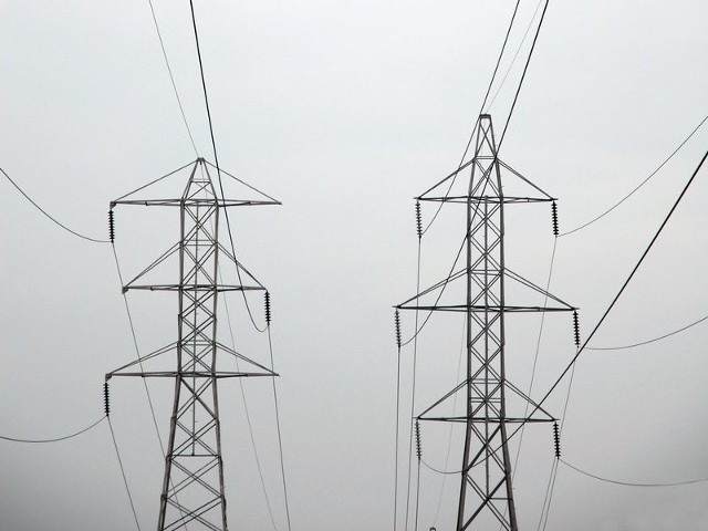 Przerwy w dostawach prądu odnotowano w rejonie Łeby, Bytowa w miejscowościach między Słupskiem, a Sławnem.