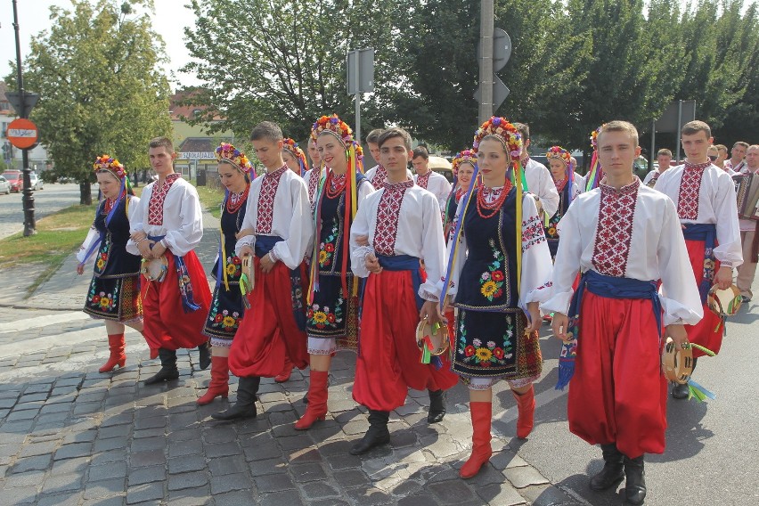 Węgierski zespół Elte podczas premarszu