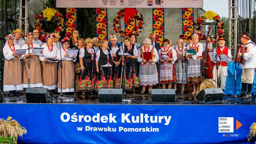 Piknik folklorystyczny "Raz na ludowo” umożliwił prezentację...