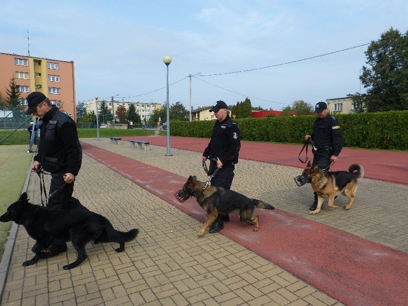 Policjanci spotkali się z uczniami ze Staszowa