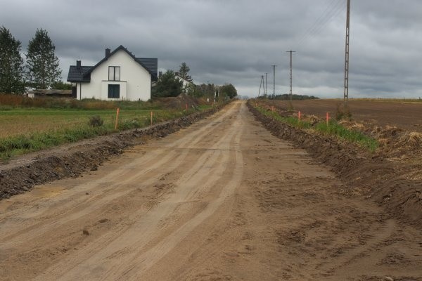 Gminne drogi zostaną przebudowane, by zwiększyć...