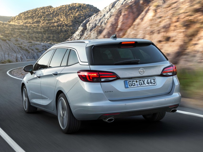 Opel Astra Sports Tourer...