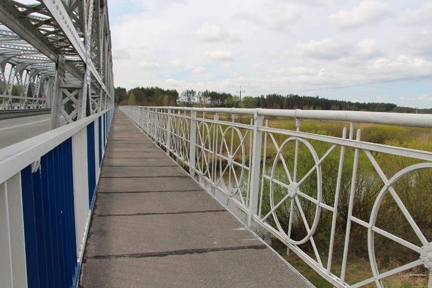 Most nad Narwią w rejonie Plosek. W ramach budowy S19...