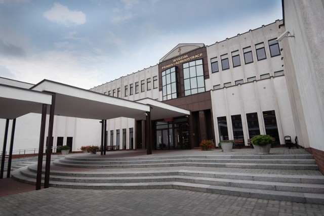 Budynek Wydziału Prawa i Administracji UMK w Toruniu
