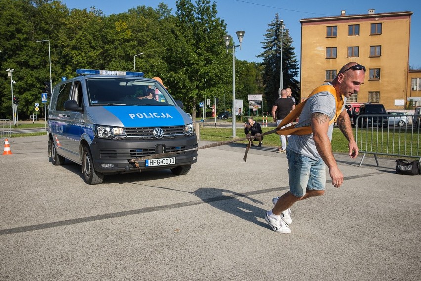 Tarnów. Mundurowi siłacze rywalizowali w Mościcach [ZDJĘCIA]