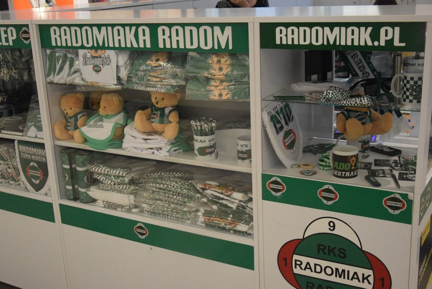 Można odbierać zakupione karnety na mecze Radomiaka w Radomiu (ZDJĘCIA)
