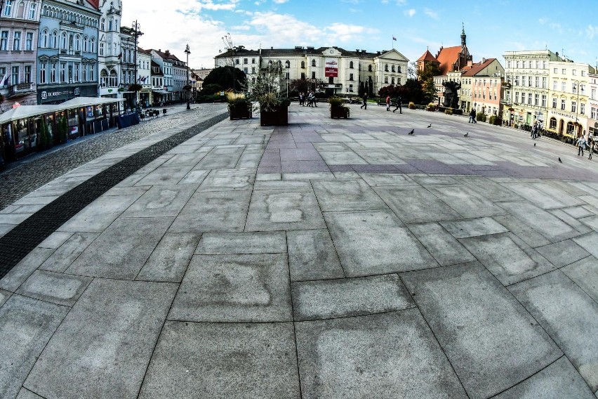 19.10.2021 bydgoszcz  stary rynek bydgoszcz bardzo brudne...