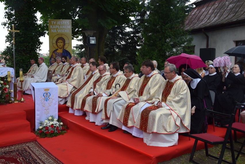 Msza prymicyjna arcybiskupa Henryka Jagodzińskiego w...