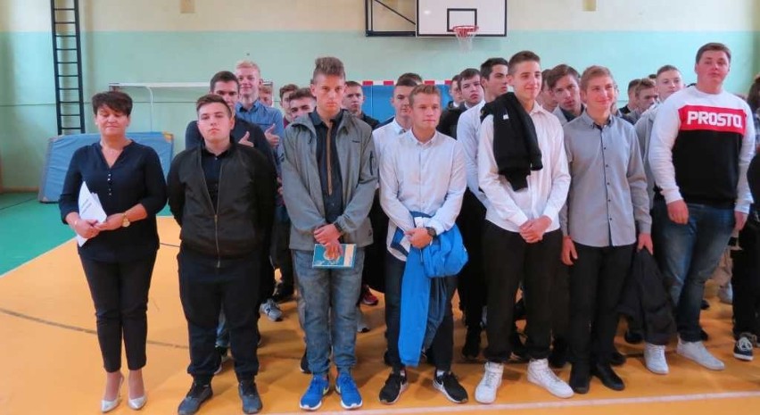 Uczniowie Technikum numer 2 w Starachowicach rozpoczęli rok szkolny