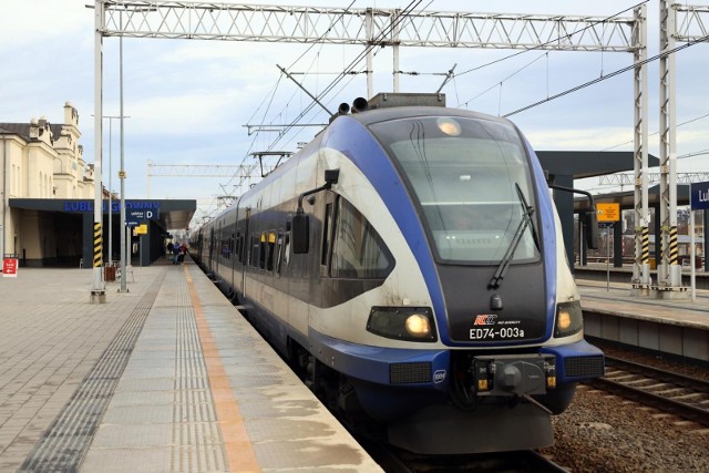 Wkrótce bilety na podróż pociągiem PKP Intercity będzie można kupić w sklepach, hotelach lub stacjach paliw