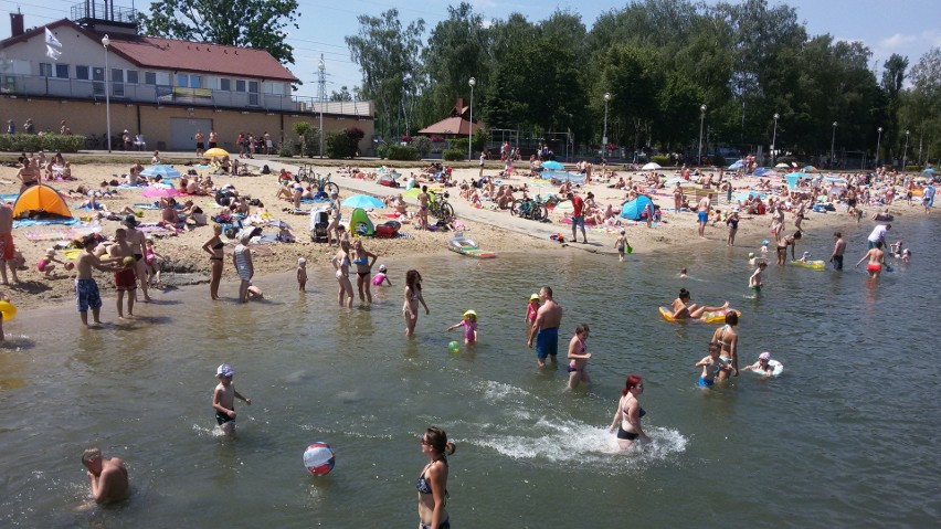 Dąbrowa Górnicza: Na plaży nad Pogorią III prawdziwe tłumy ZDJĘCIA