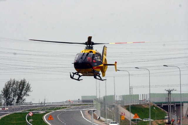 Groźny wypadek na autostradzie A2. Bus uderzył w autokar przewożący dzieci