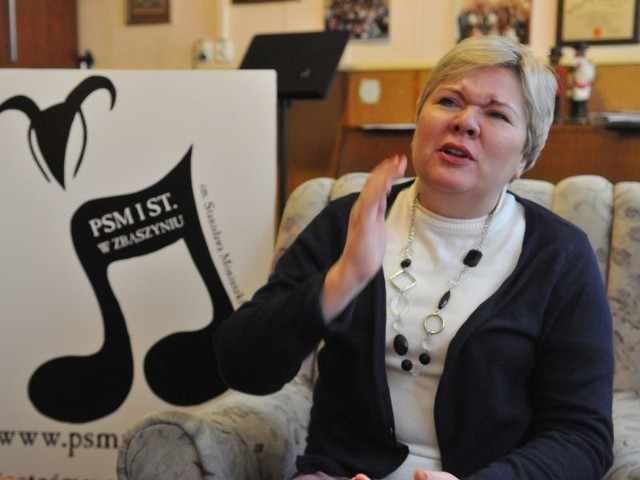 Julita Skowrońska, nowa dyrektorka szkoły muzycznej, ma przed sobą nie lada wyzwanie: w ciągu około dwóch lat zbudować od podstaw pierwszą w kraju Filharmonię Folkloru. 