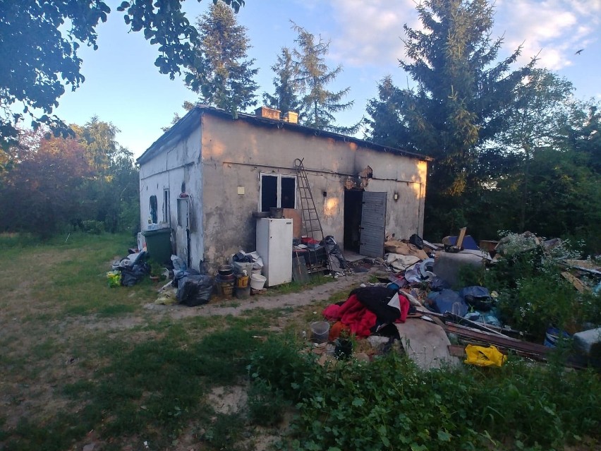 Stracili dom w pożarze. Rodzina z Dąbrowicy potrzebuje pomocy 