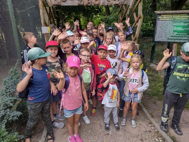 Dzieci ze Skalbmierza i całej gmin,y dzięki przychylności władz miasta wspaniale spędzają czas w Wakacyjnej Akademii Kultury.