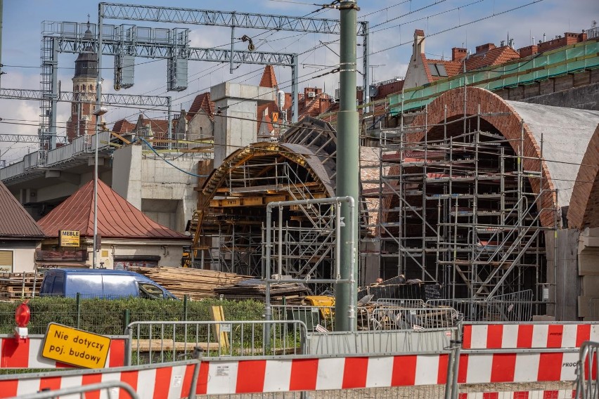 Kraków. Dopieszczają wiadukt pod Halą Targową. Zmiany od września