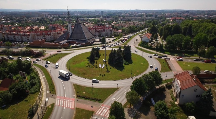 - Miałby się zaczynać już na wysokości skarbca przy al....