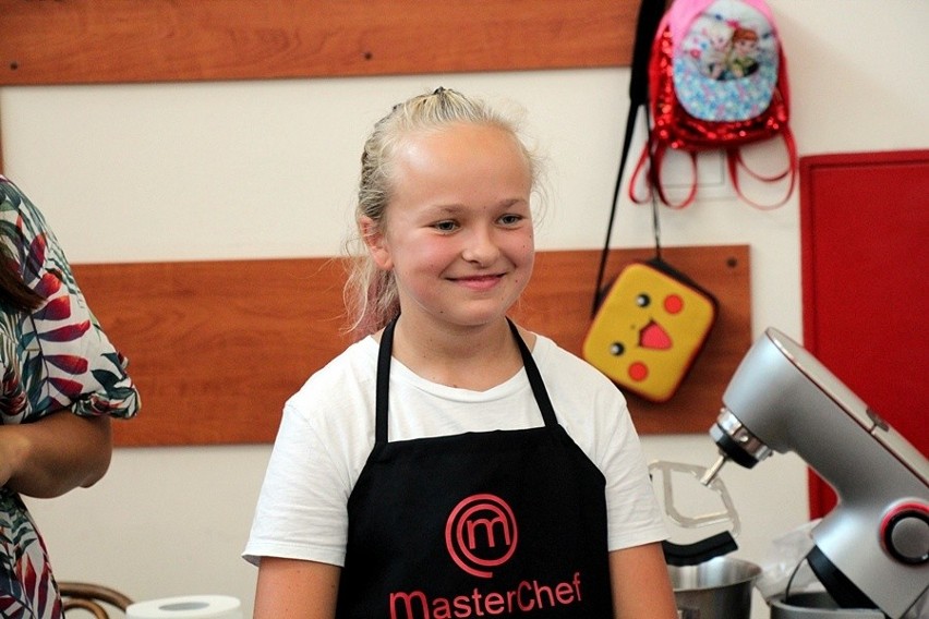 Skarżyskie dzieci gotowały z finalistką programu MasterChef Junior. Natalia Tokarska pokazywała jak robić mistrzowskie babeczki i pierogi