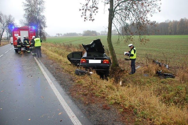 W wypadku na trasie Psary-Boronów poszkodowane zostały 2 osoby