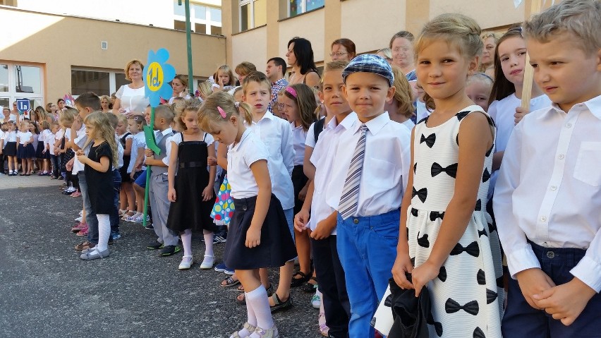 Rozpoczęcie roku szkolnego w szkole podstawowej nr 7 w Strzelcach Opolskich 
