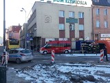 Wyciek gazu w Starogardzie Gdańskim. Ewakuacja 61 osób z budynku i okolicy. Służby działają już na miejscu [zdjęcia]