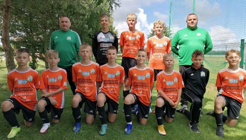 Zespół Akademia Piłkarska Junior Football Academy Przechlewo...