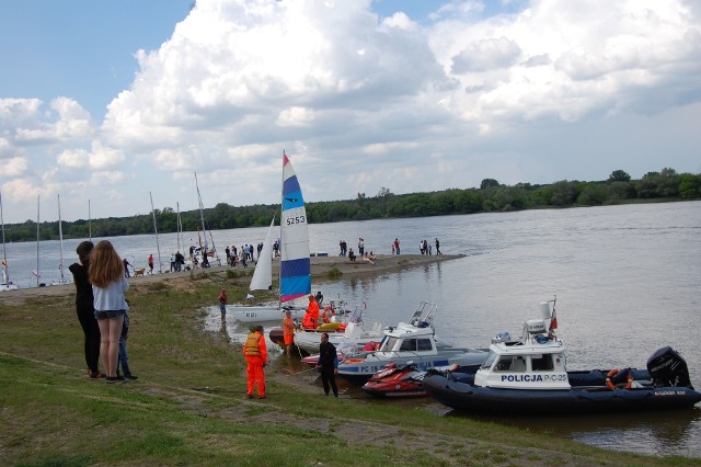 Zanim prom połączy Czarnowo z Solcem, trzeba budować drogi