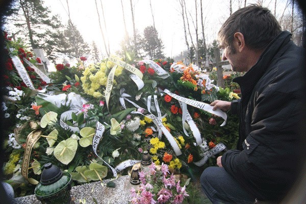 Józef Zięcik nie może uwierzyć, że Heńka już nie ma.   