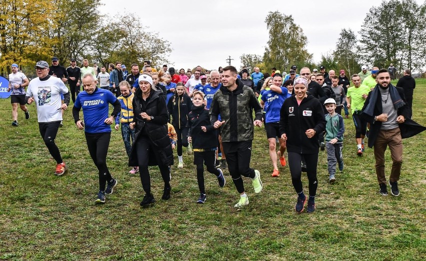 Wyjątkowy trening biegowy odbył się w niedzielę w Leśnym...