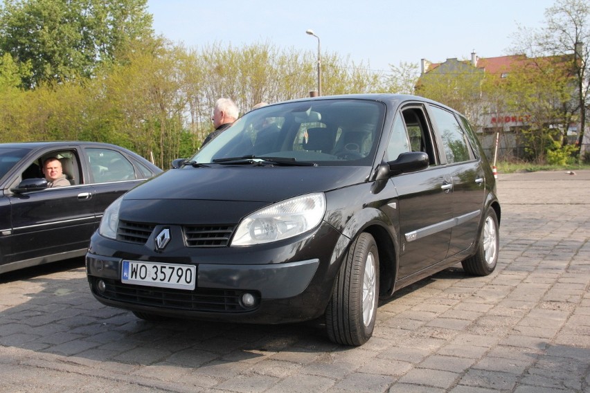 Renault Scenic, rok 2004, 2,0 benzyna, 10 900 zł