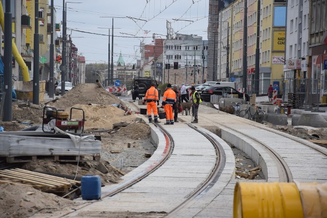 Przebudową ul. Sikorskiego zajmował się bezpośrednio magistrat. Inwestycja miała ponad rok poślizgu. Obsuwę ma też rewitalizacja Parku Róż.