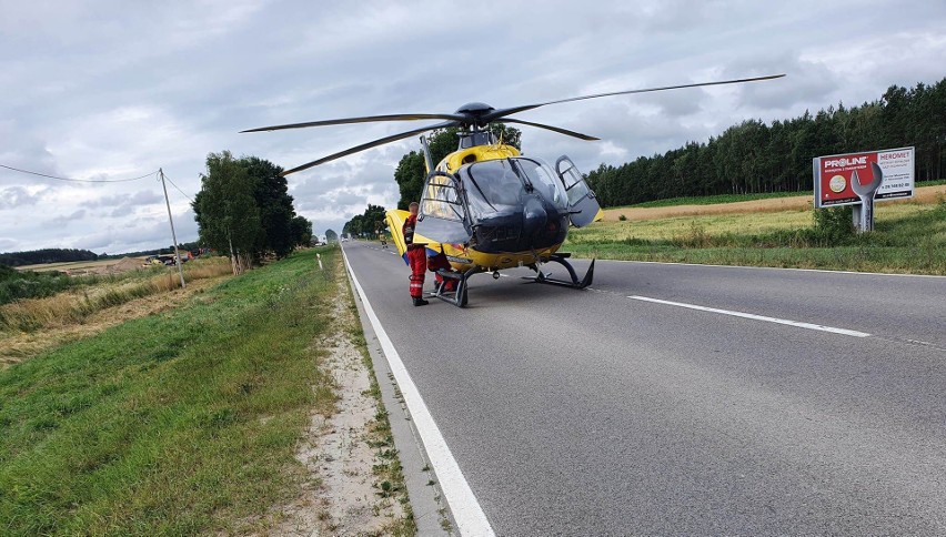 Wypadek w Sulęcinie Włościańskim, na drodze wojewódzkiej nr 677. 11.07.2022. Pięć osób trafiło do szpitala
