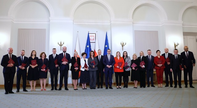 Mateusz Morawiecki i członkowie jego rządu