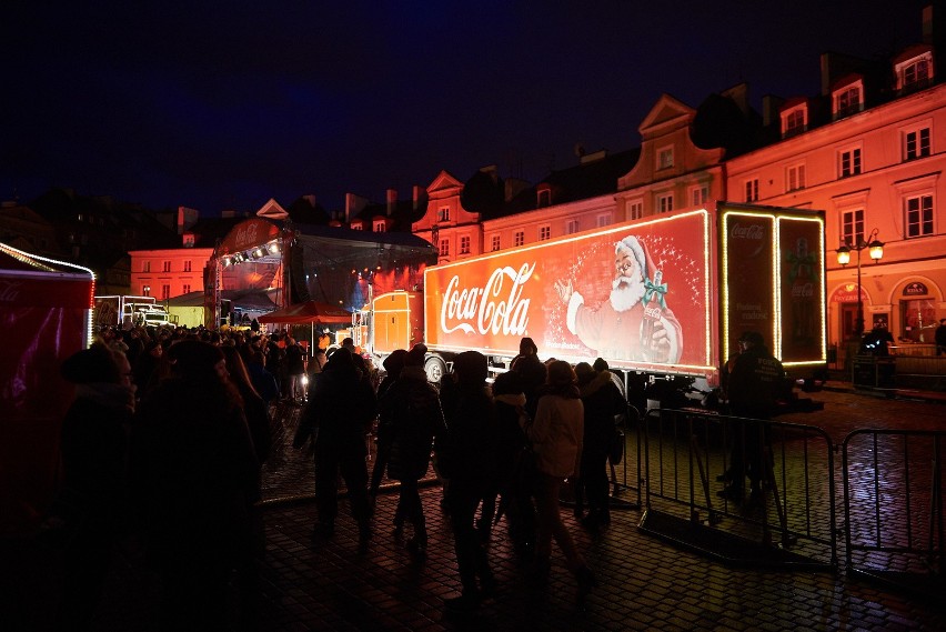 Ciężarówki Coca-Coli zatrzymały się w sobotę w Lublinie....