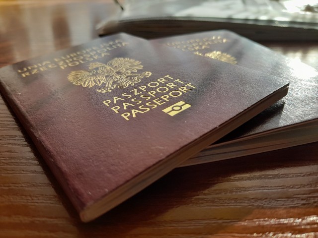 Wnioskować o paszport można jedynie w urzędzie.