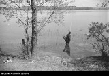 Wędkarstwo zawsze miało swoich amatorów. Tak łowiono ryby w I połowie XX wieku, a potem w PRL-u. Zobacz archiwalne zdjęcia