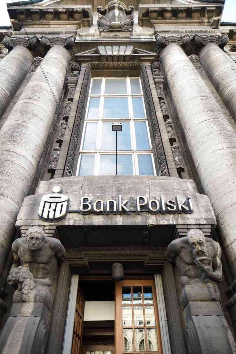 Pałac banku PKO BP staniał o milion złotych! Nie ma chętnych na kupno