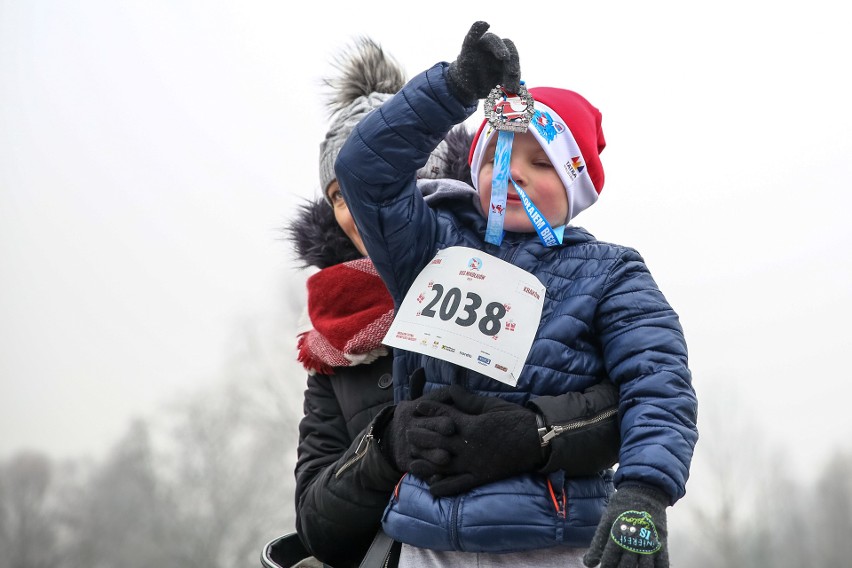 Dzieci pobiegły w Biegu Mikołajów 2017 w Krakowie