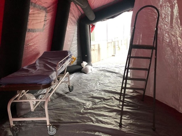 W piątek, przed godziną 13 przed Specjalistycznym Szpitalem Ducha Świętego w Sandomierzu stanął specjalny namiot.
