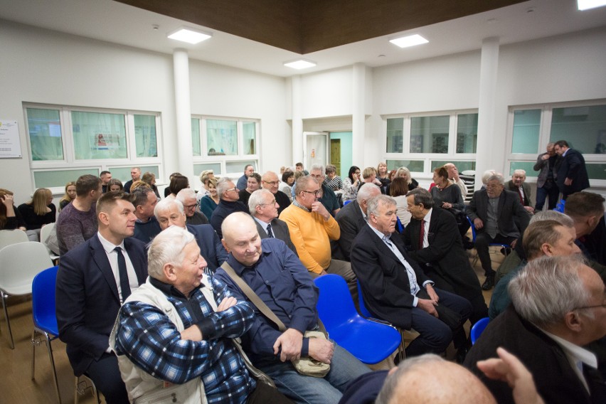 Mocna delegacja Wisły Sandomierz na "Spotkaniu pokoleń" świętokrzyskiej piłki ręcznej w Kielcach
