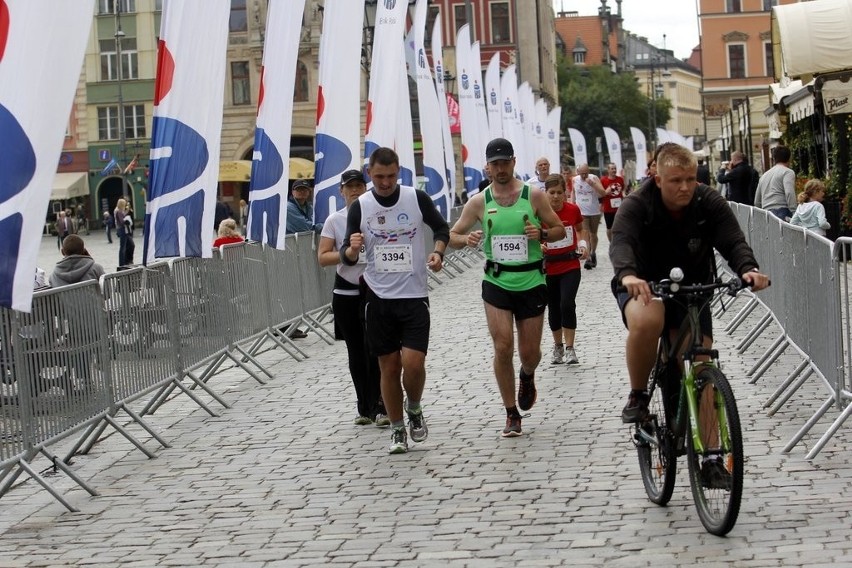 Maraton Wrocław - ZDJĘCIA - zawodnicy z numerami 1401 - 1600