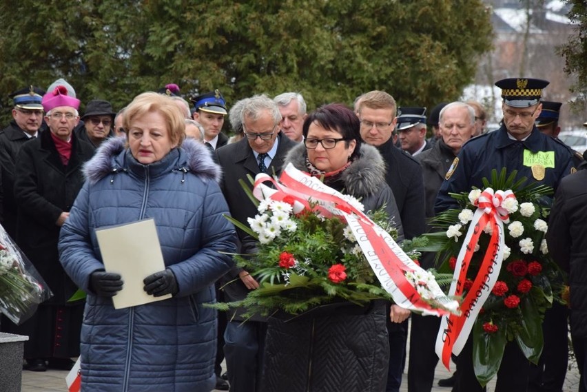 Przy komendzie PSP odsłonięto obelisk upamiętniający...