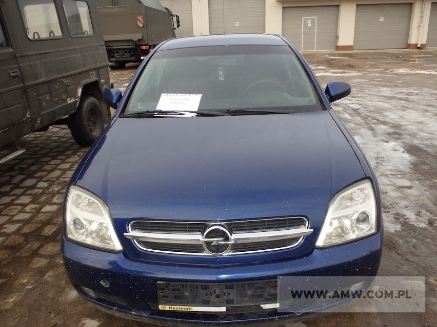 Samochód osobowy OPEL VECTRA II 1.8...