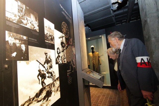 27.09.2012 krakow muzeum armii krajowej otwarcie kombatanci zolnierze .n/z fot. anna kaczmarz/polskapresse/dziennik polski