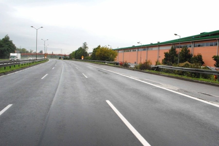 Wypadek w Katowicach na DTŚ przy Auchan 16 września