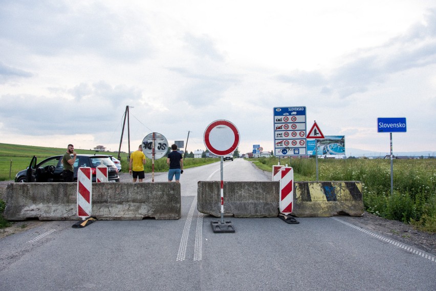 Podhale. Słowacy zamknęli przejścia graniczne. Zamieszanie na granicy. Ludzie o tym nie wiedzieli 